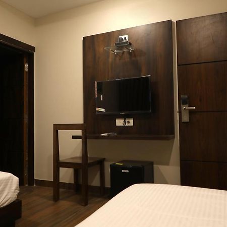 Hotel Nest ブジ エクステリア 写真