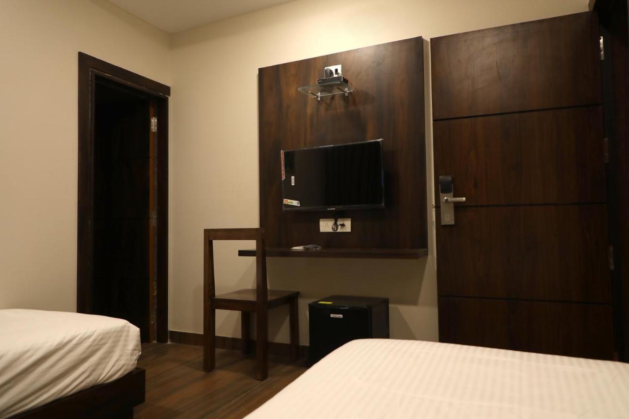 Hotel Nest ブジ エクステリア 写真